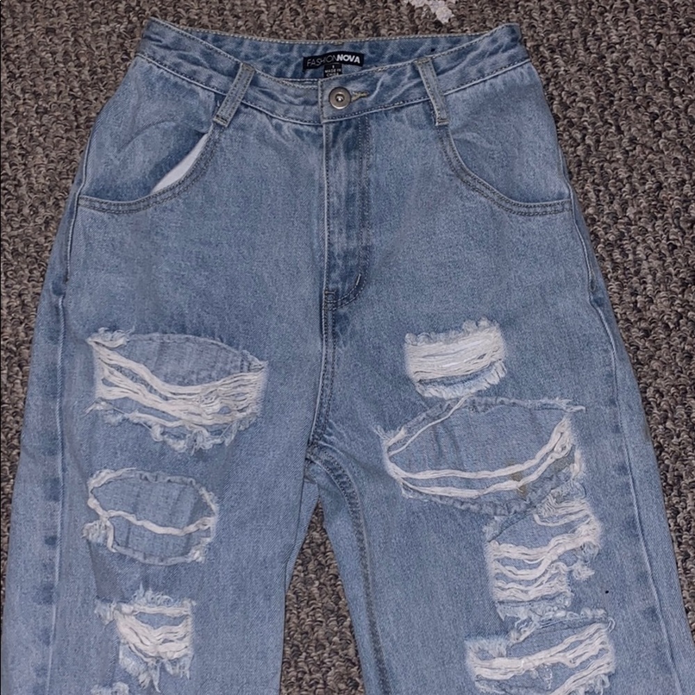 Fashion nova high rise mom jeans
